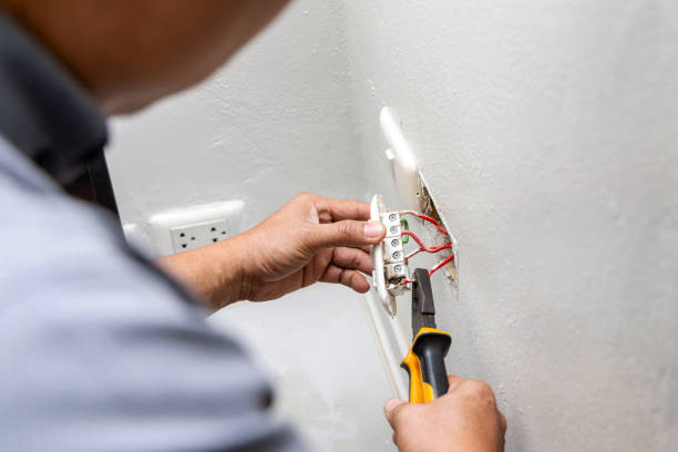 Best Emergency Electrical Repair  in Albany, LA